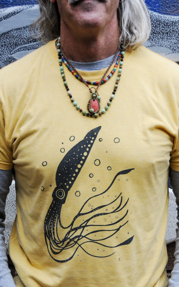 Camiseta calamar artesal hecha en canarias